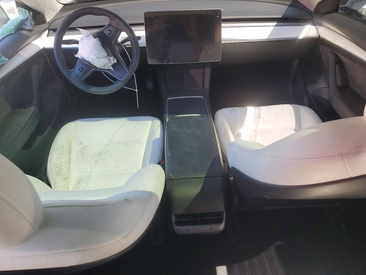 2023 Tesla Model 3 - zdjęcie 8