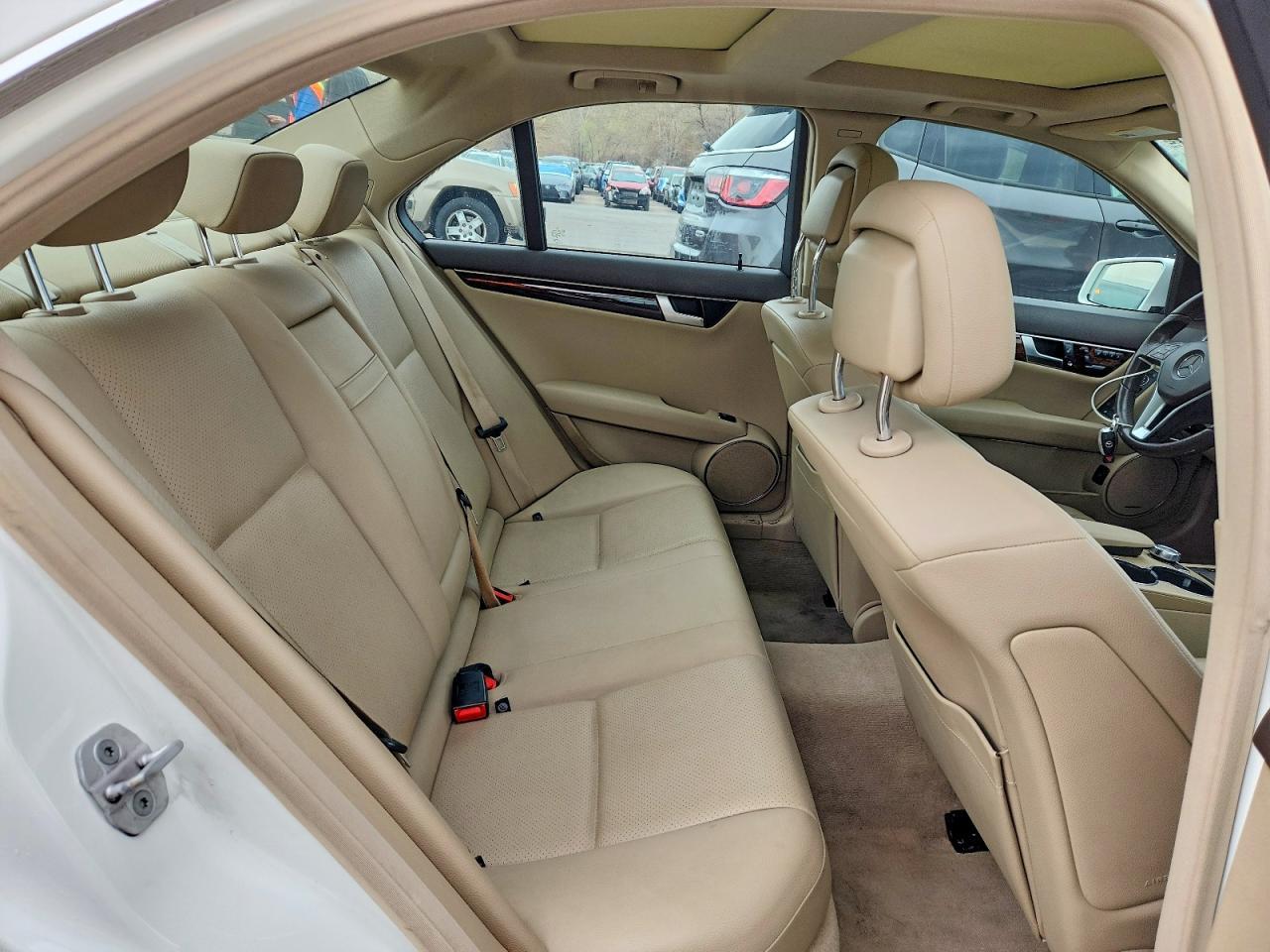 2014 Mercedes-Benz C 300 4Matic - zdjęcie 10