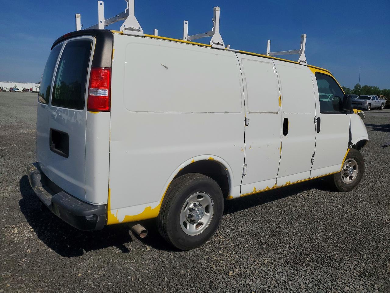 2019 Chevrolet Express G2500 - zdjęcie 3