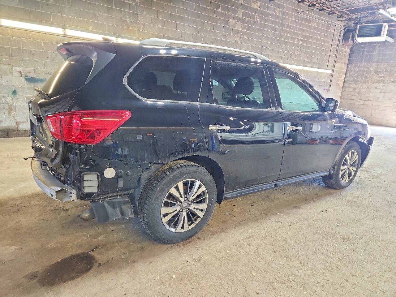 2020 Nissan Pathfinder S - zdjęcie 3