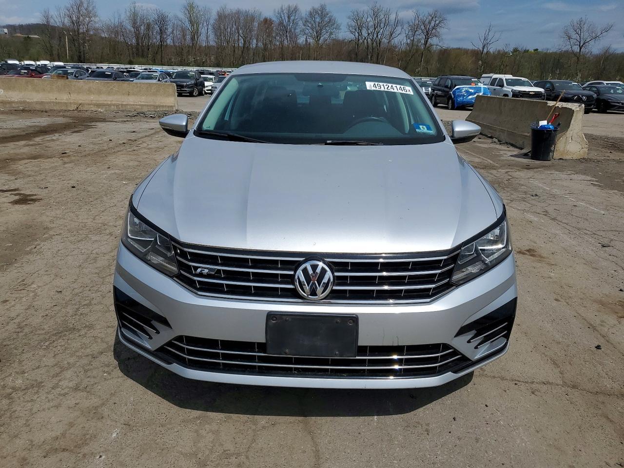 2016 Volkswagen Passat S - zdjęcie 5