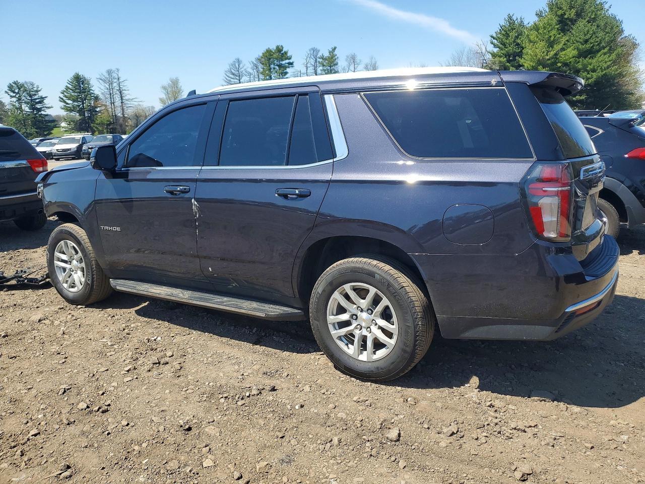 2022 Chevrolet Tahoe K1500 Lt - zdjęcie 2