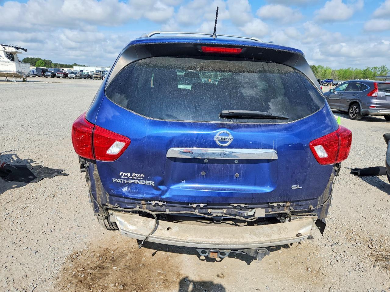 2017 Nissan Pathfinder Sl - zdjęcie 6