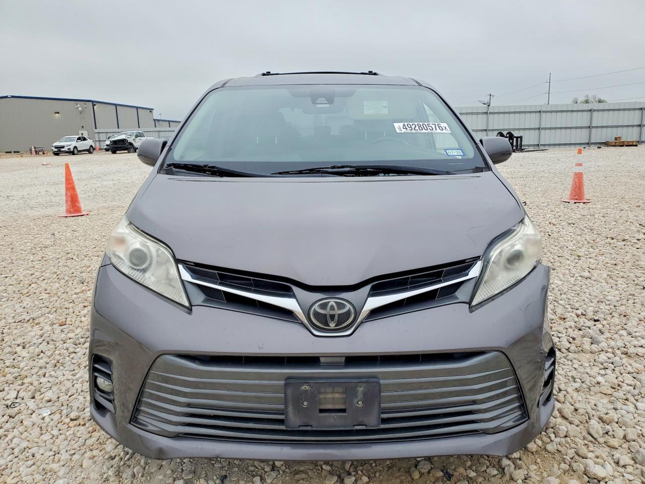 2018 Toyota Sienna Xle 8-Passenger - zdjęcie 5