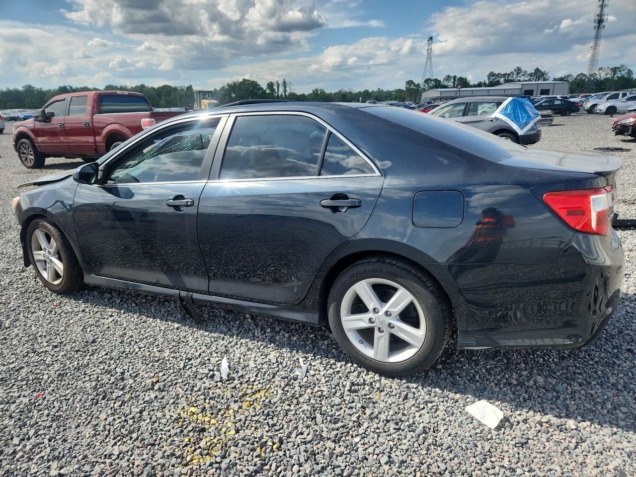 2013 Toyota Camry Se - zdjęcie 2