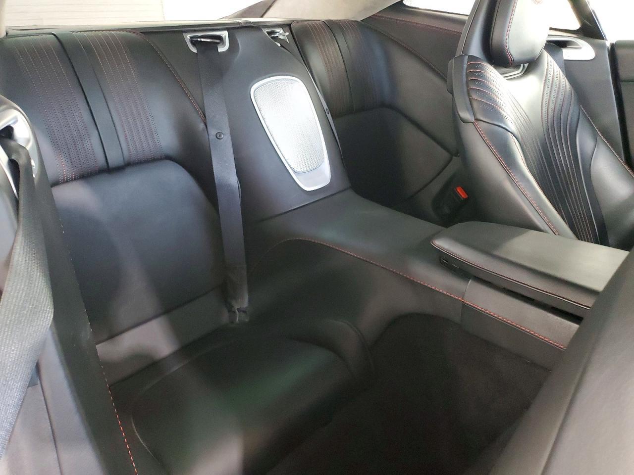 2017 Aston Martin Db11 - zdjęcie 10