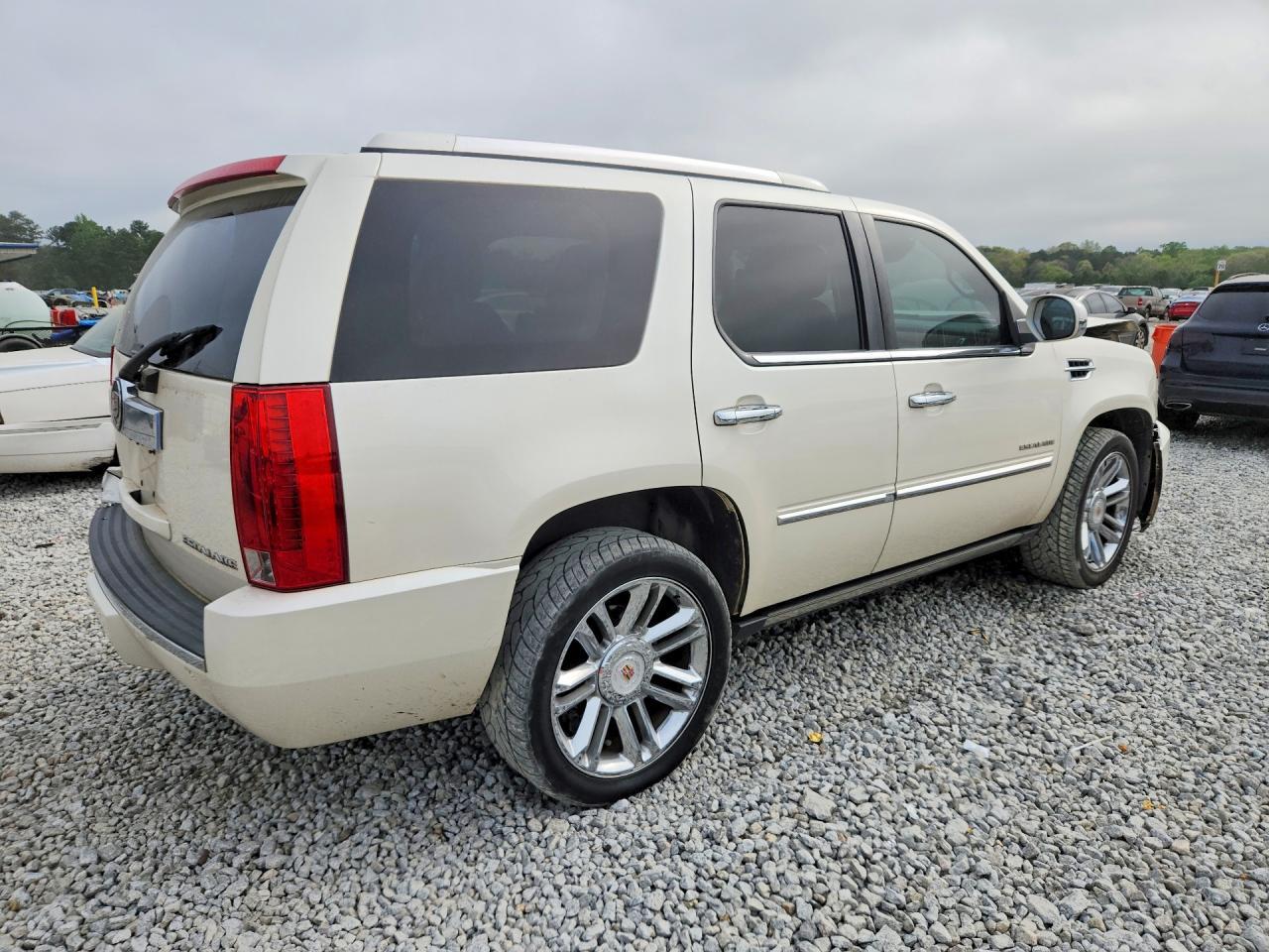 2013 Cadillac Escalade Platinum - zdjęcie 3