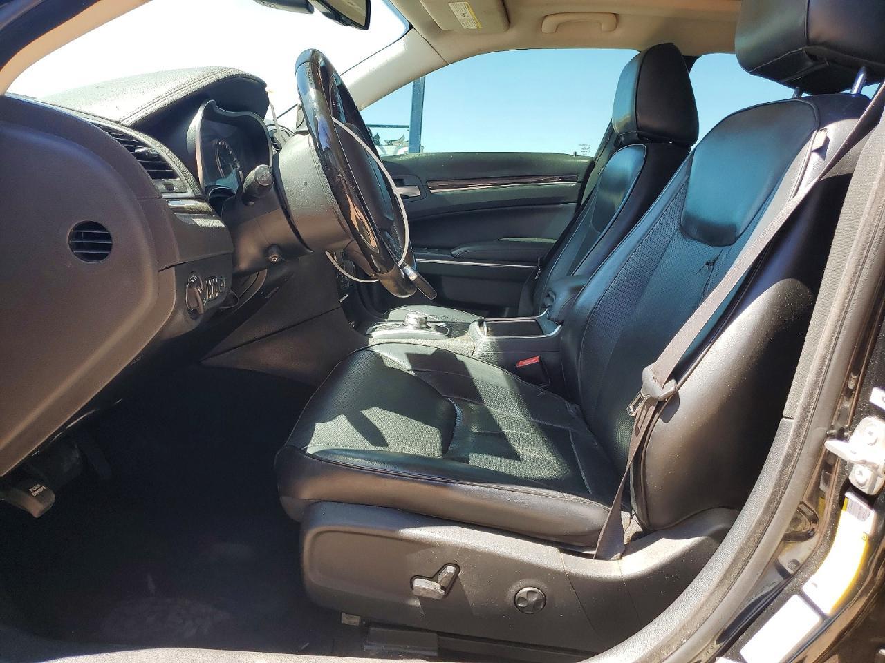 2016 Chrysler 300C - zdjęcie 7