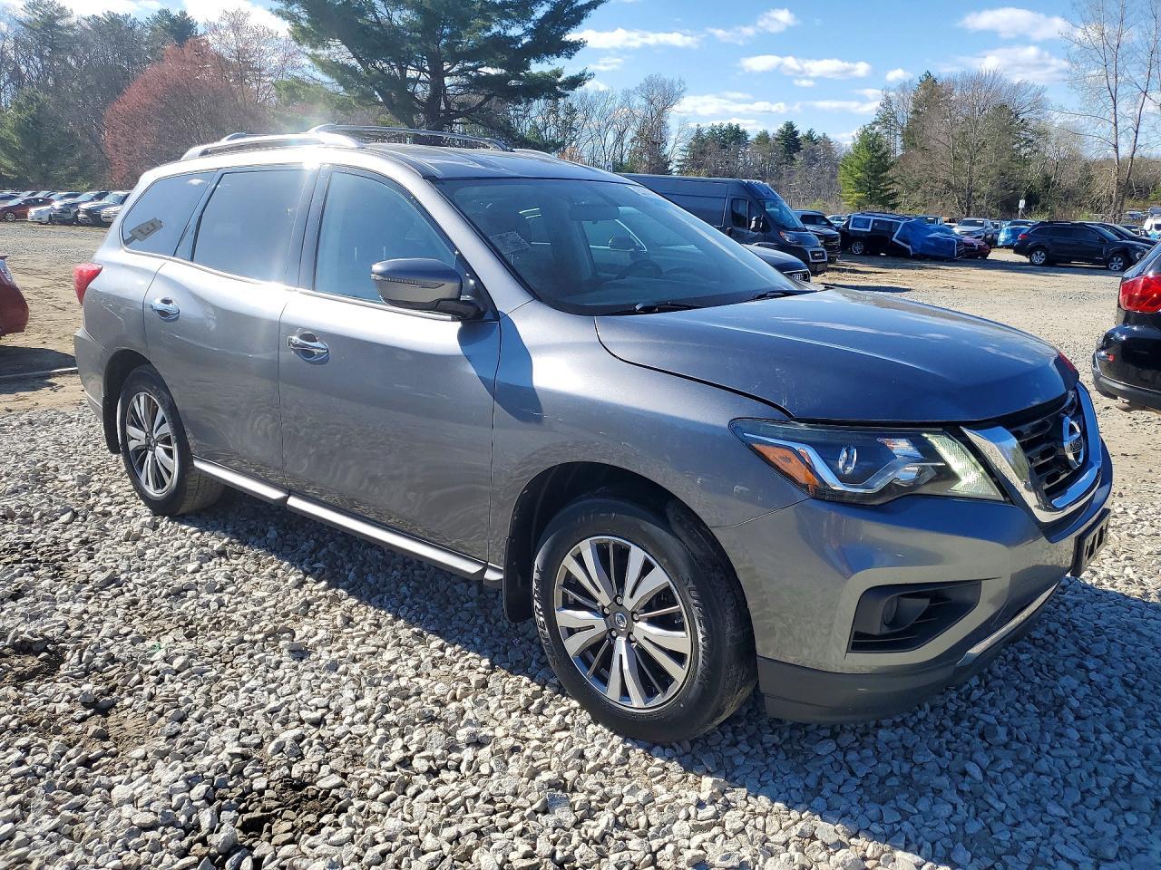 2017 Nissan Pathfinder S - zdjęcie 4
