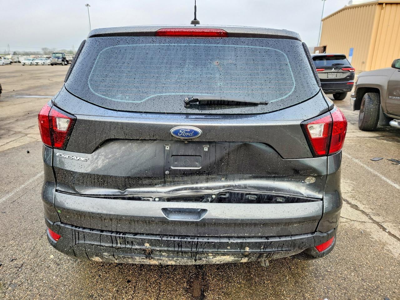 2019 Ford Escape S - zdjęcie 6