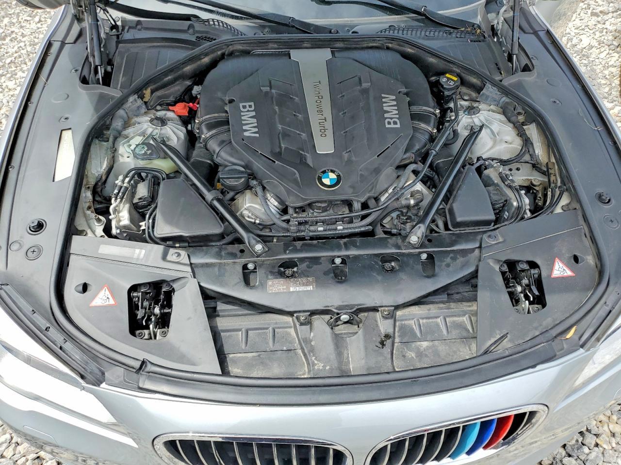 2015 BMW 750 Li - zdjęcie 11