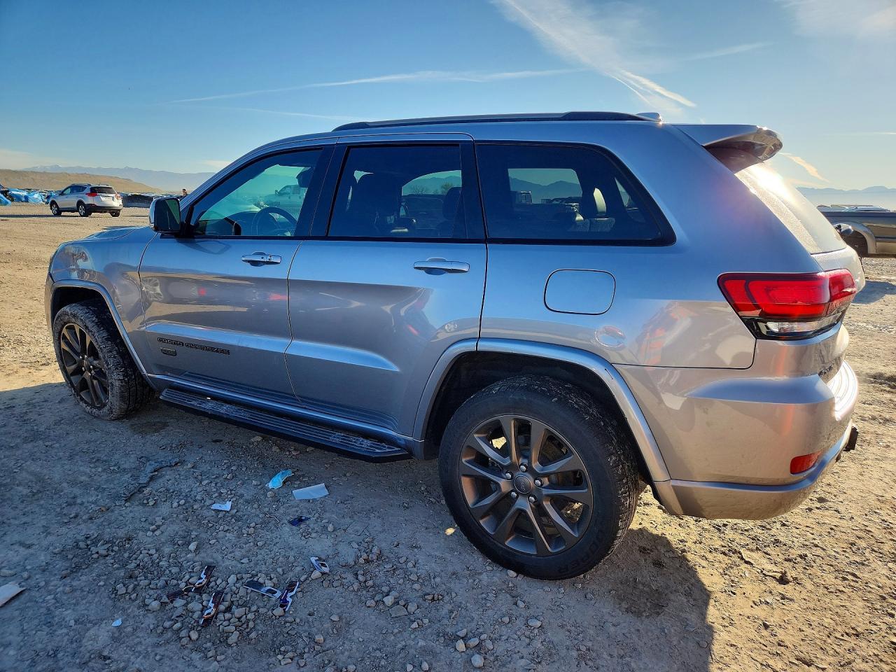 2017 Jeep Grand Cherokee Limited - zdjęcie 2