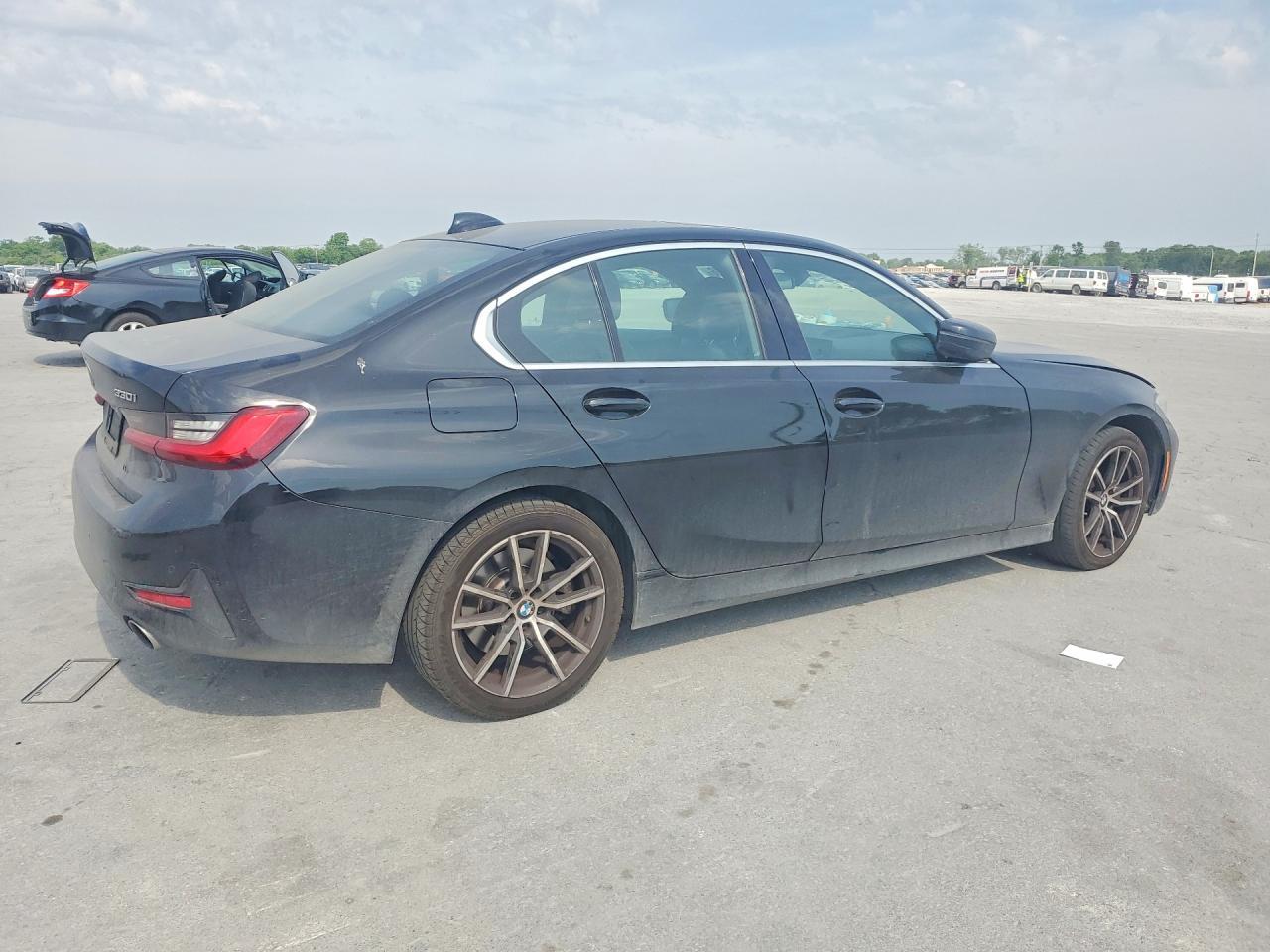 2020 BMW 330Xi - zdjęcie 3