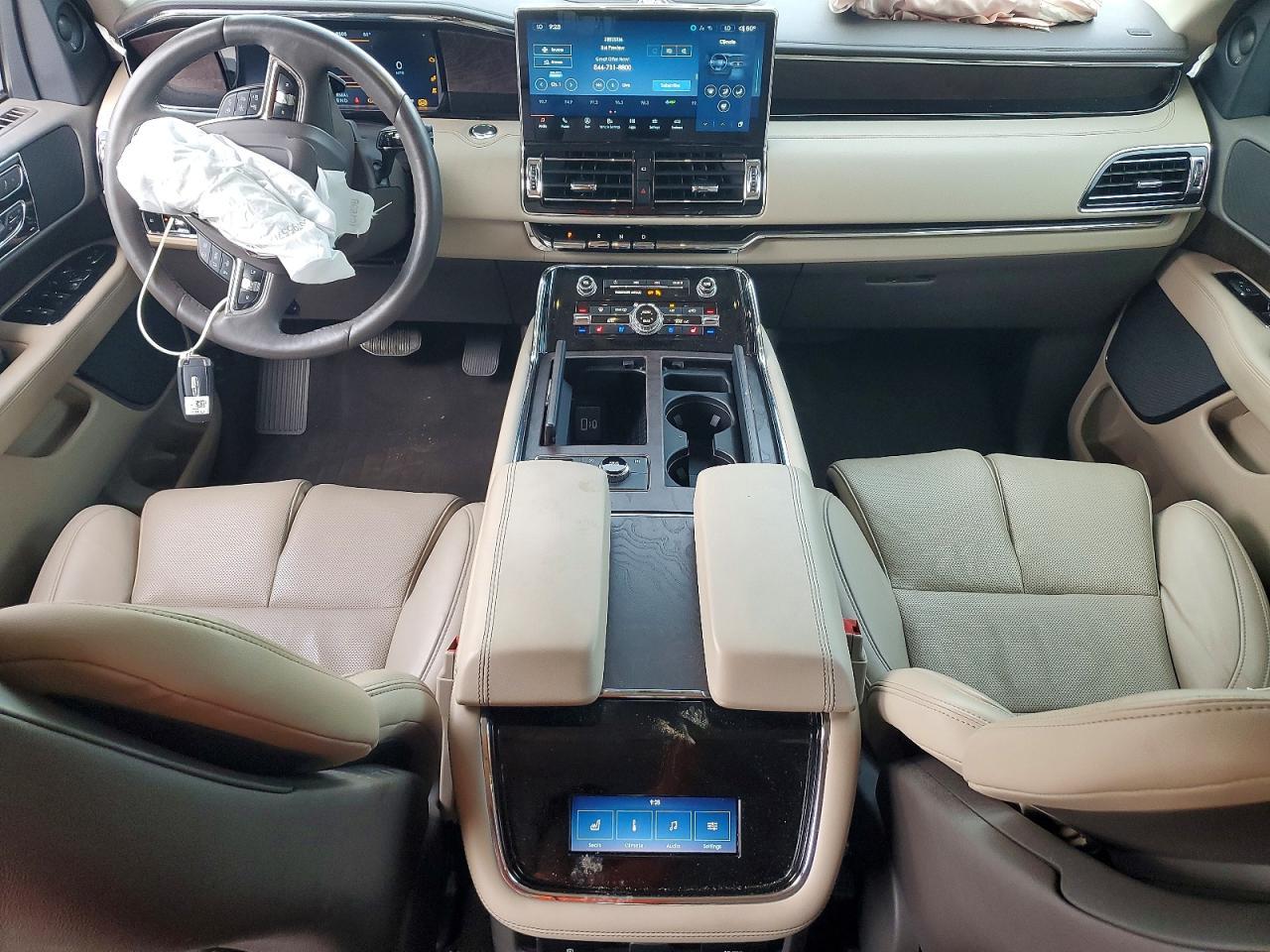 2024 Lincoln Navigator Reserve - zdjęcie 8