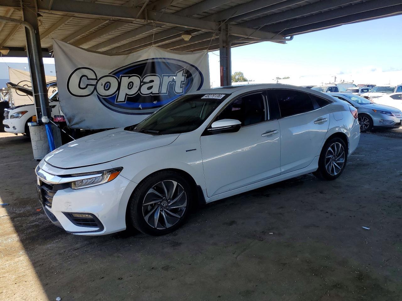 2022 Honda Insight Touring - zdjęcie główne