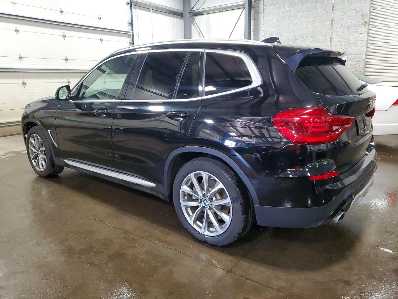 2018 BMW X3 xDrive30I - zdjęcie 2