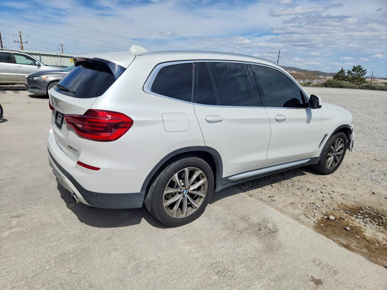 2019 BMW X3 Sdrive30I - zdjęcie 3