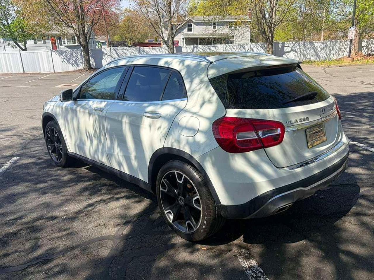 2018 Mercedes-Benz Gla 250 4Matic - zdjęcie 2