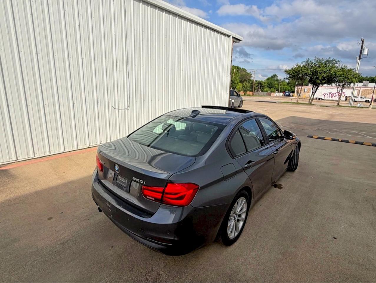 BMW Seria 3 - zdjęcie 4