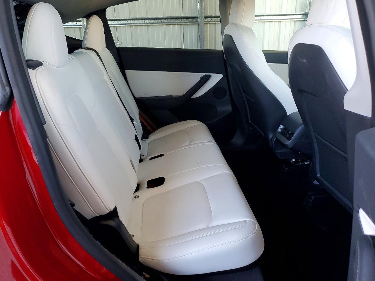 2020 Tesla Model Y - zdjęcie 11