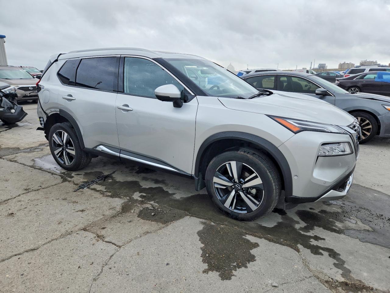 2023 Nissan Rogue Platinum - zdjęcie 4