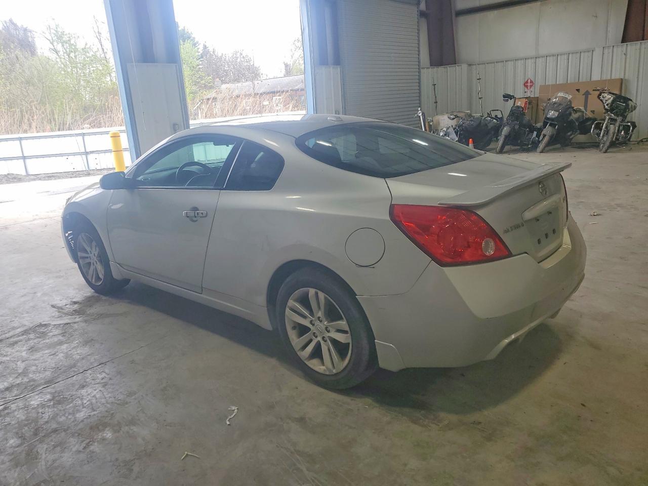 2013 Nissan Altima S - zdjęcie 2