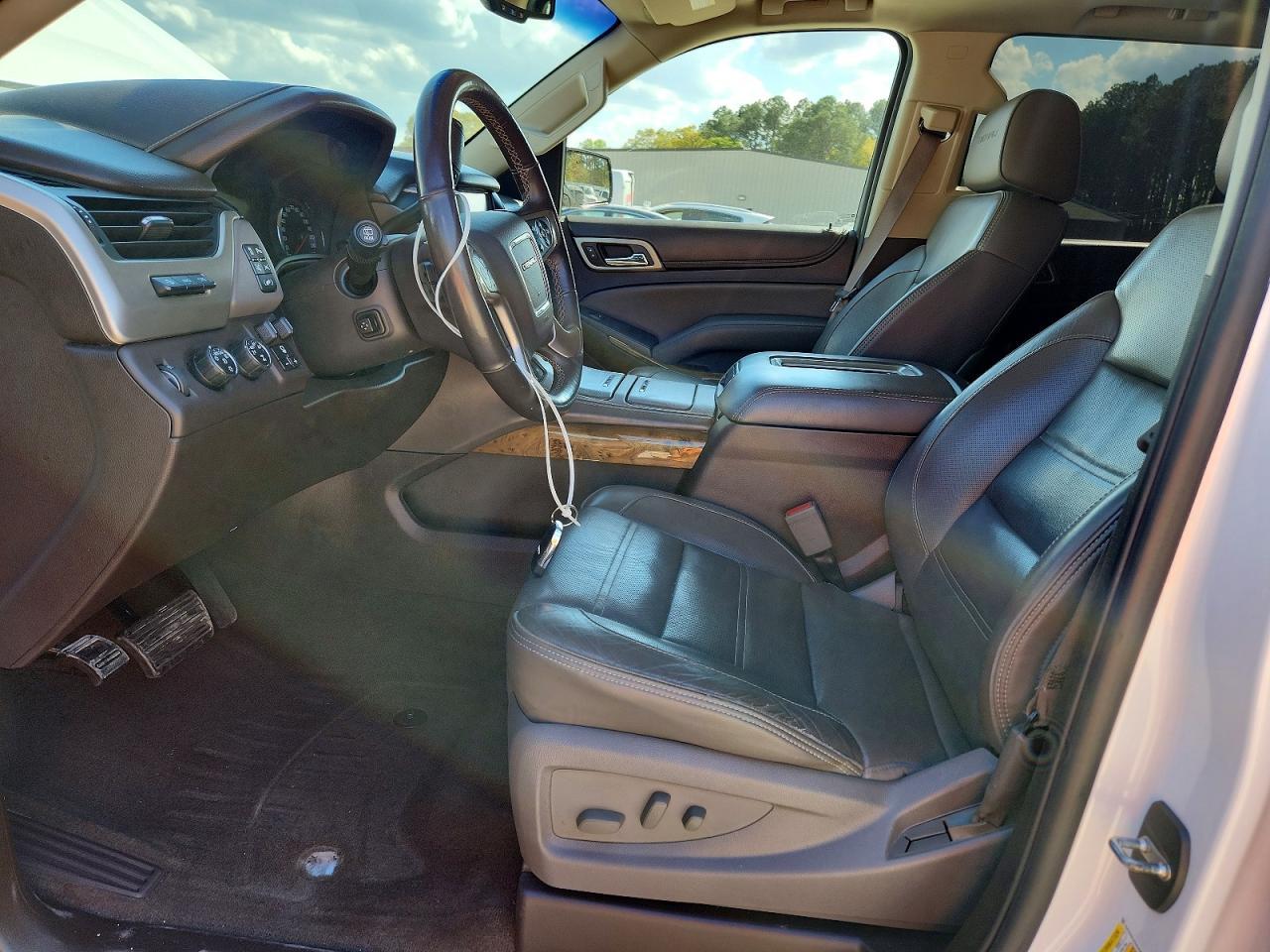 2016 GMC Yukon - zdjęcie 7