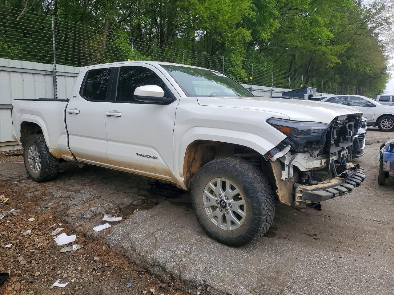2024 Toyota Tacoma - zdjęcie 4