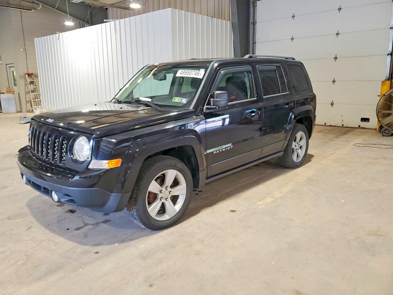 2014 Jeep Patriot Latitude - zdjęcie główne