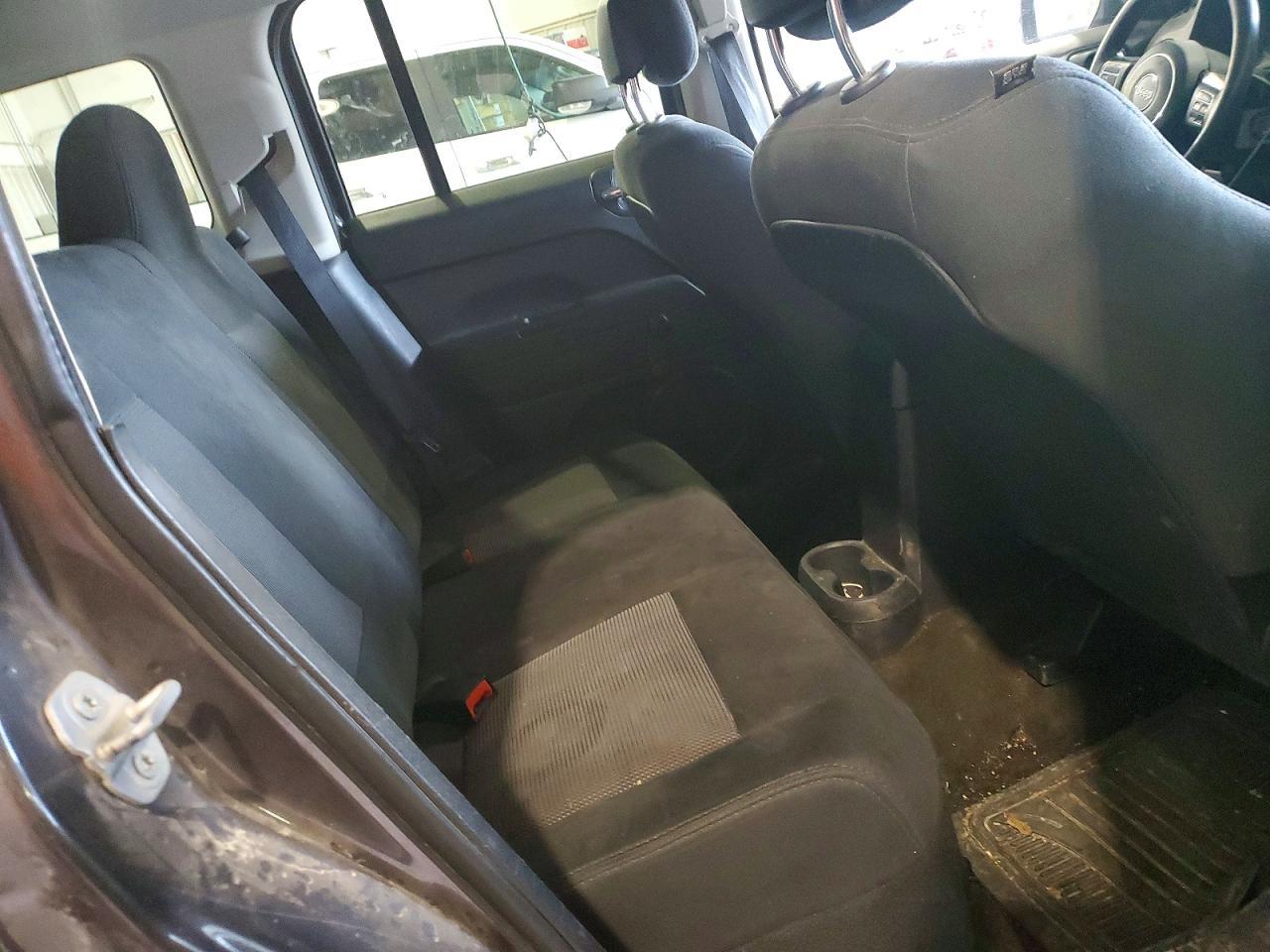 2015 Jeep Patriot Sport - zdjęcie 10