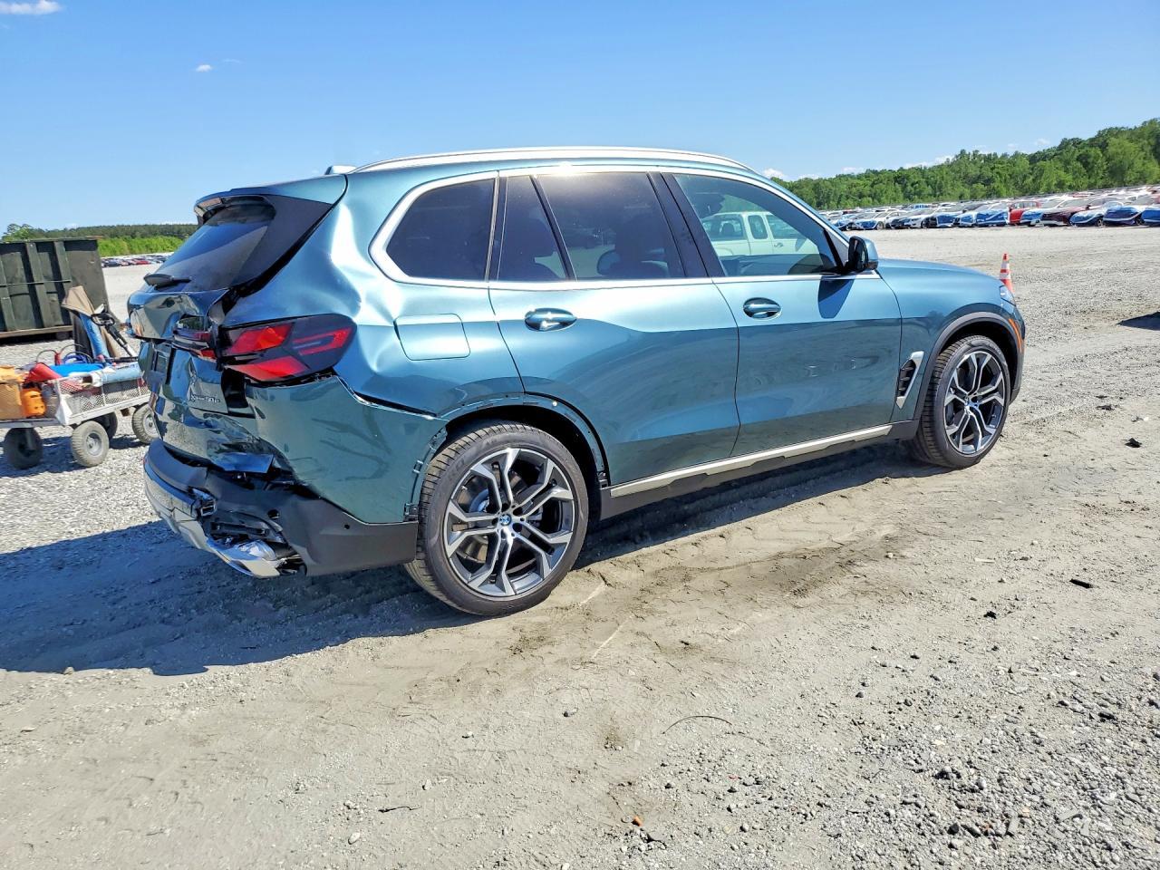 2026 BMW X5 xDrive50E - zdjęcie 3