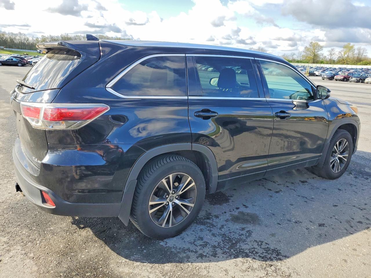 2016 Toyota Highlander Xle - zdjęcie 3