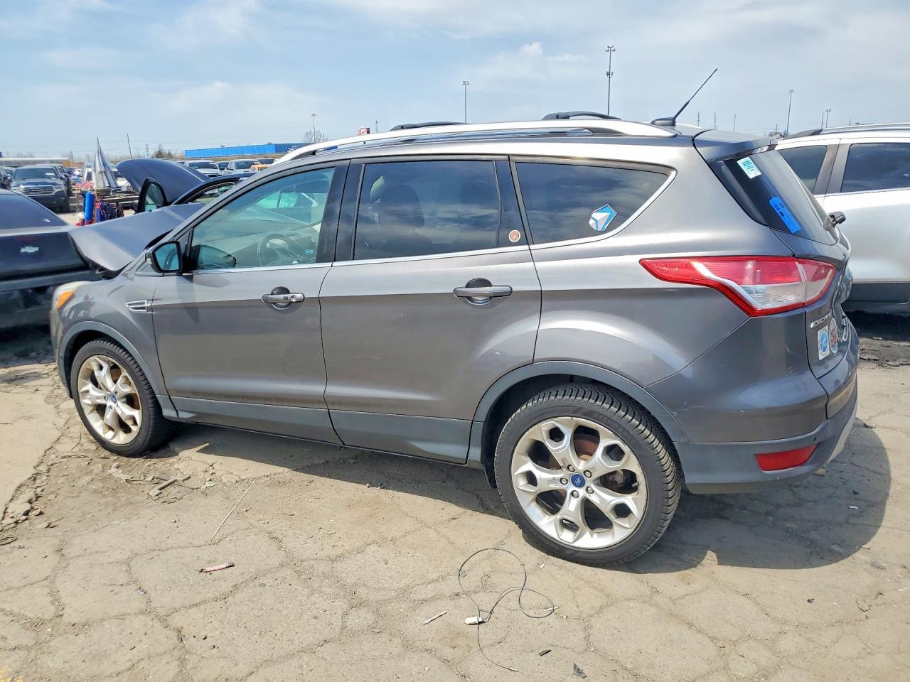 2013 Ford Escape Titanium - zdjęcie 2