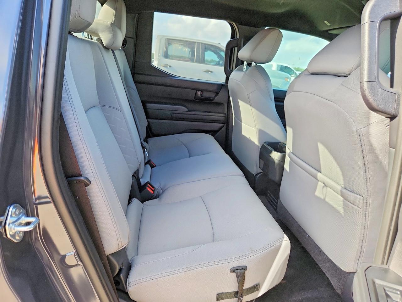 2025 Toyota Tacoma Sr5 - zdjęcie 10