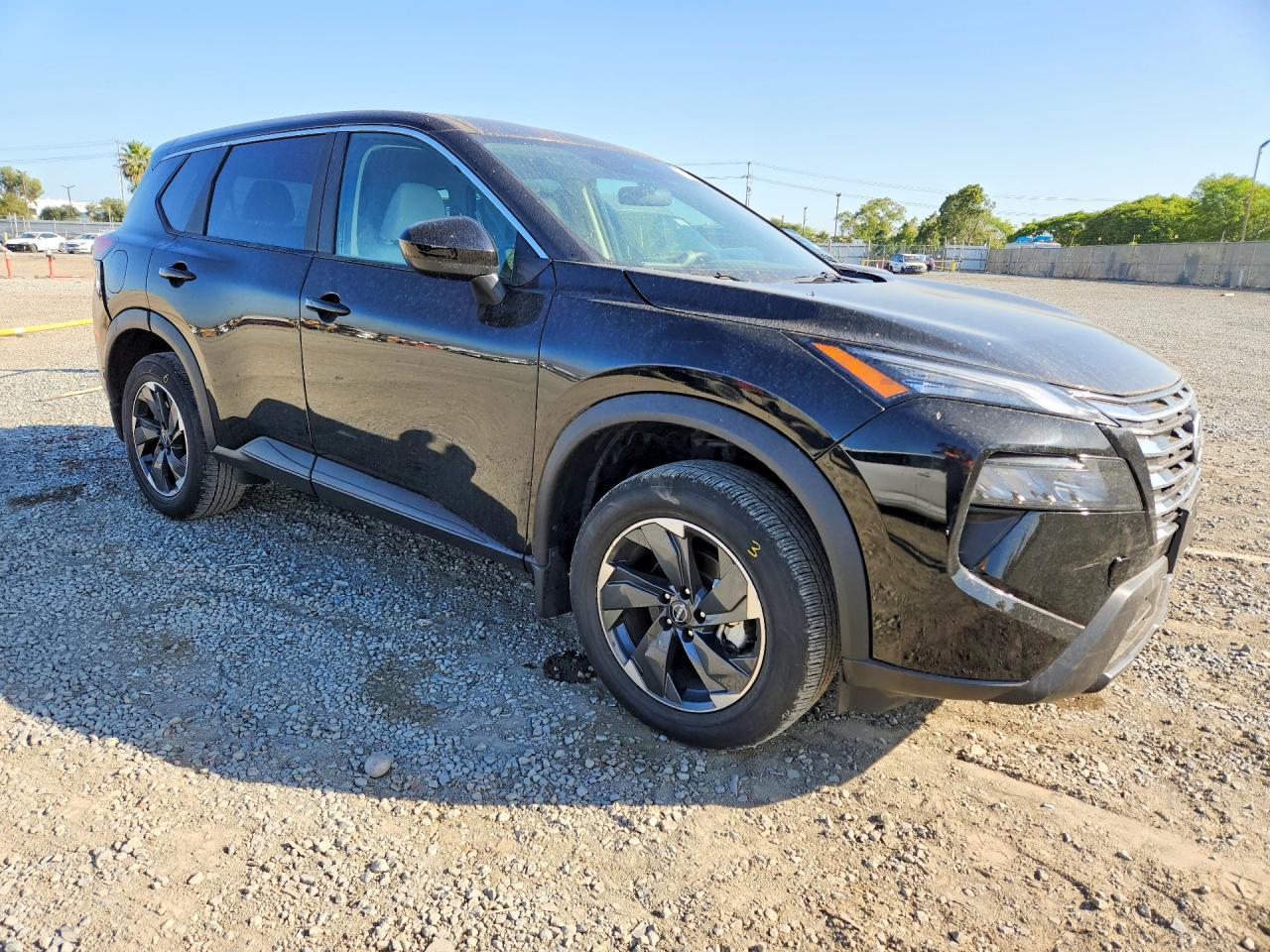 2025 Nissan Rogue Sv - zdjęcie 4