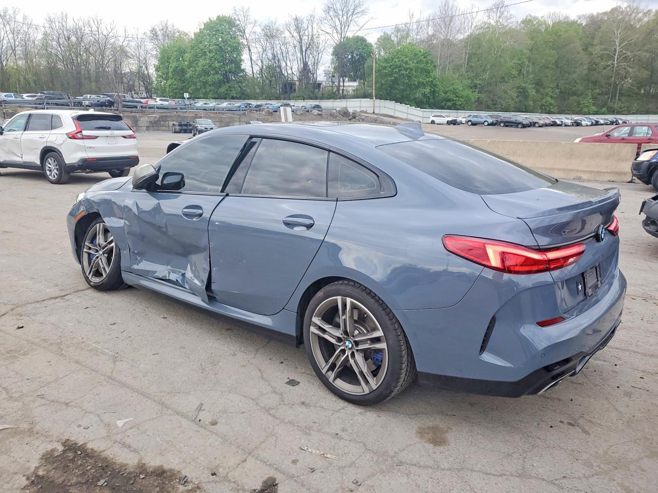 2024 BMW M235Xi - zdjęcie 2