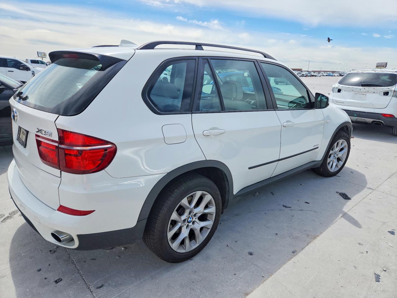 2013 BMW X5 xDrive35I - zdjęcie 3