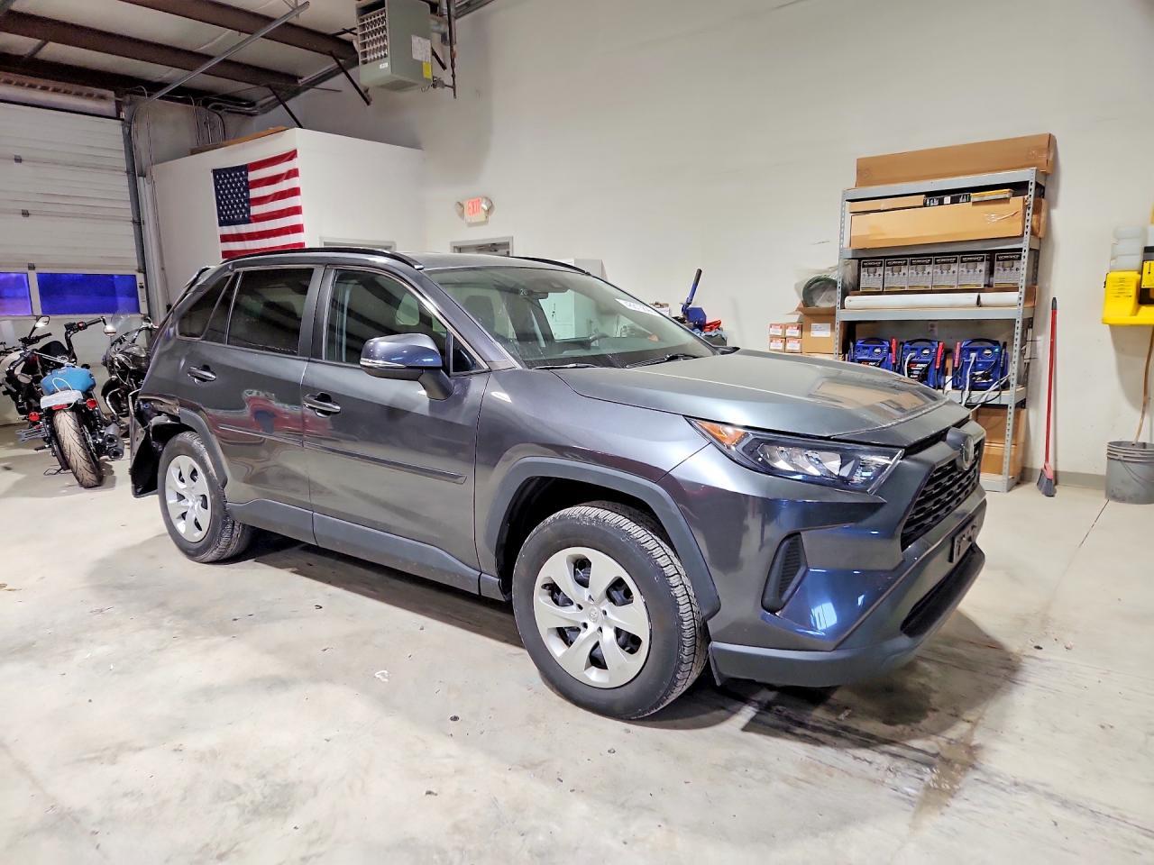 2019 Toyota Rav4 Le - zdjęcie 4