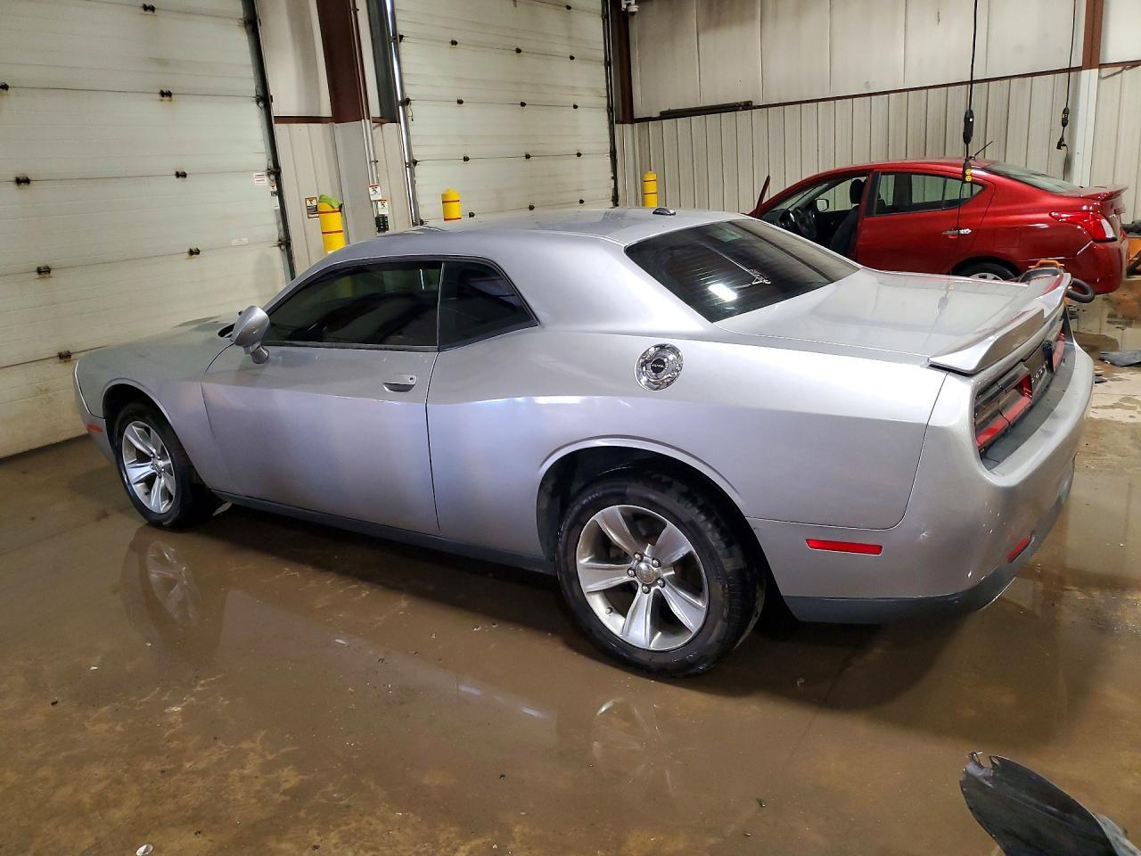 2016 Dodge Challenger Sxt - zdjęcie 2