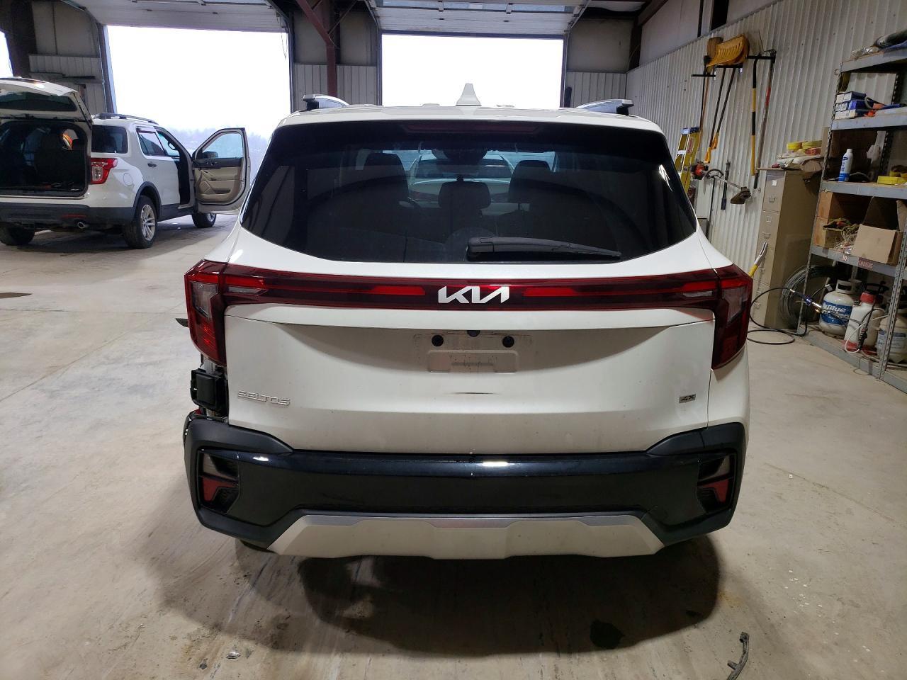 2024 Kia Seltos S - zdjęcie 6