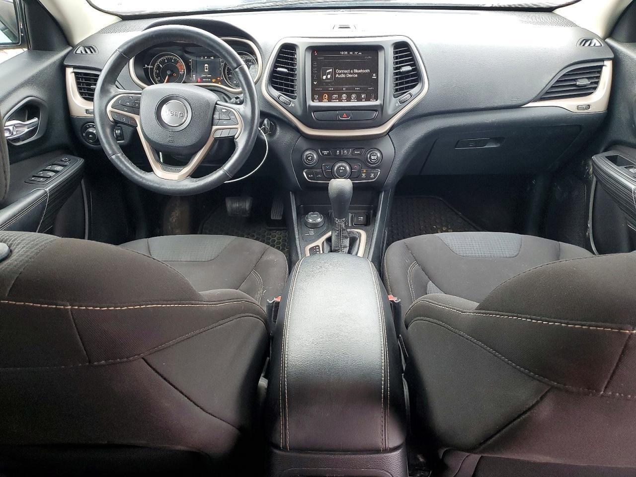 2016 Jeep Cherokee Latitude - zdjęcie 8