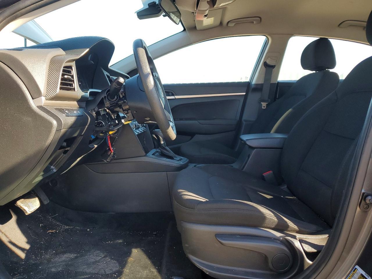 2020 Hyundai Elantra Se - zdjęcie 7