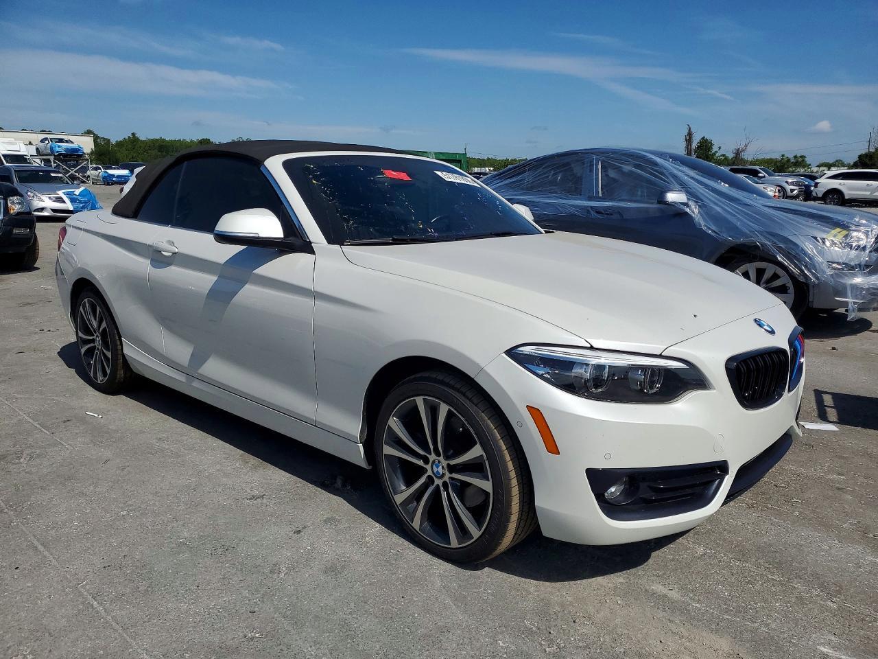 BMW Seria 2 - zdjęcie 4