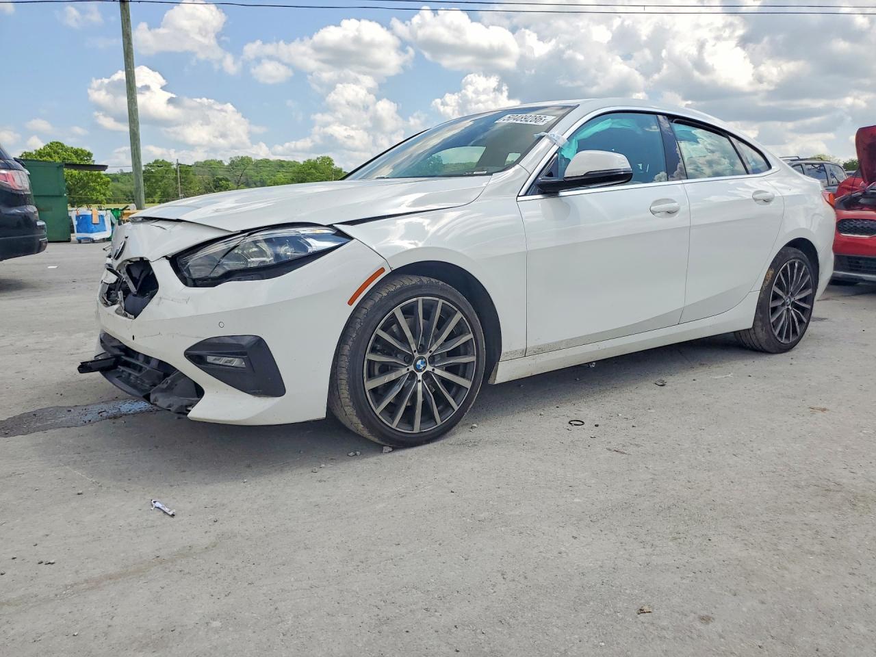 2020 BMW 228Xi - zdjęcie główne