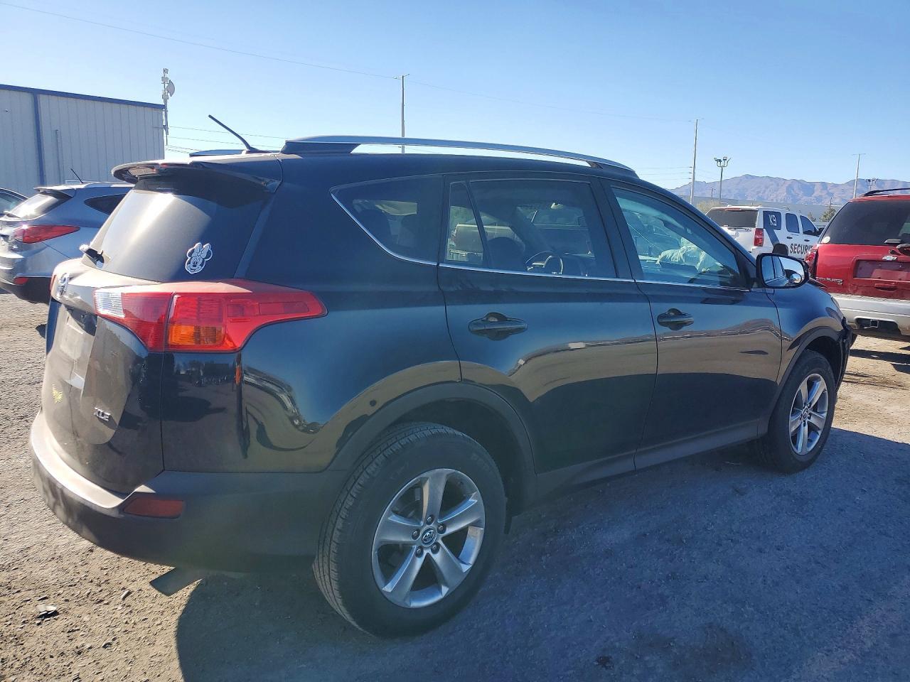 2015 Toyota Rav4 Xle - zdjęcie 3