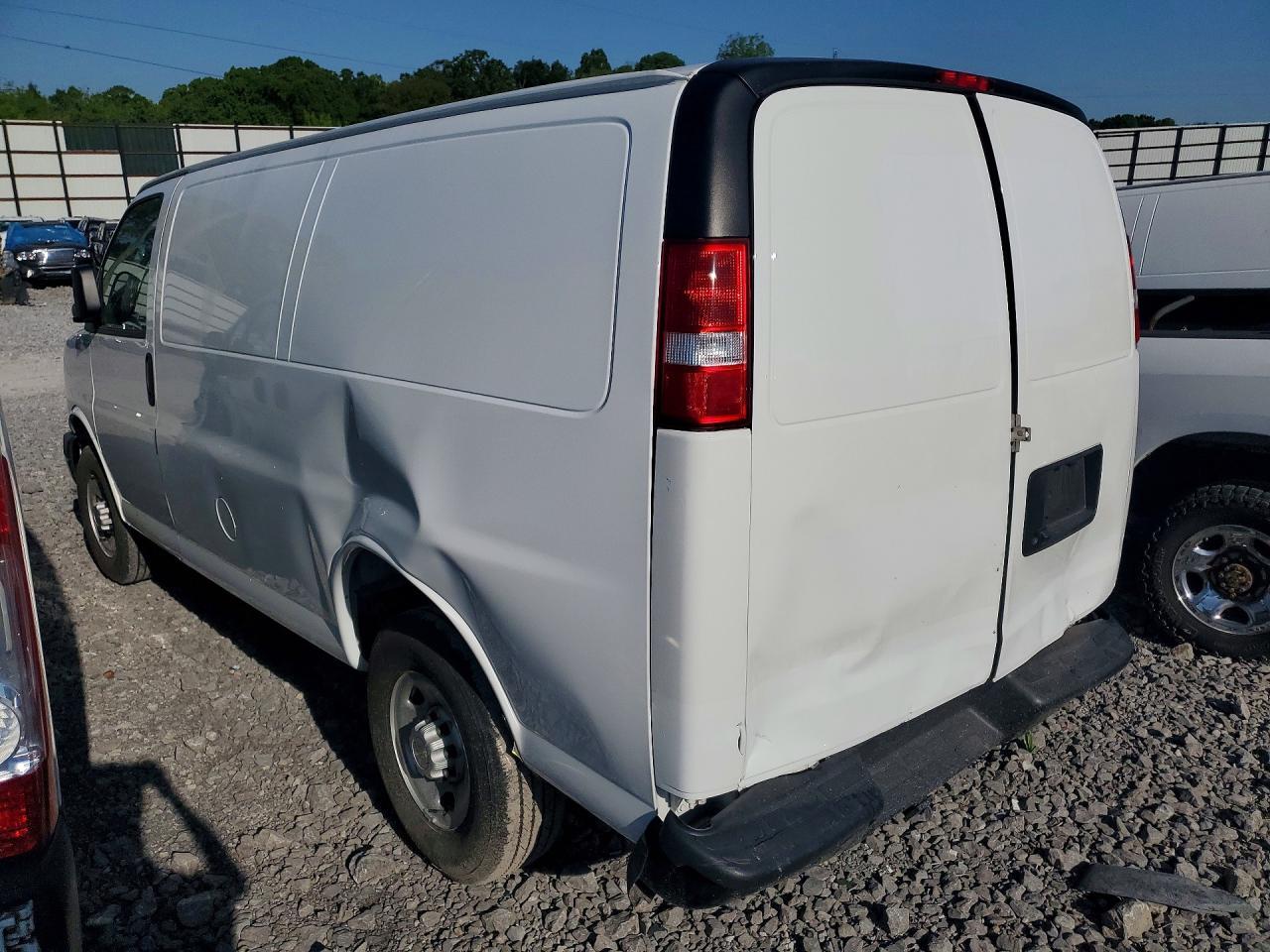 2025 Chevrolet Express G2500 - zdjęcie 2