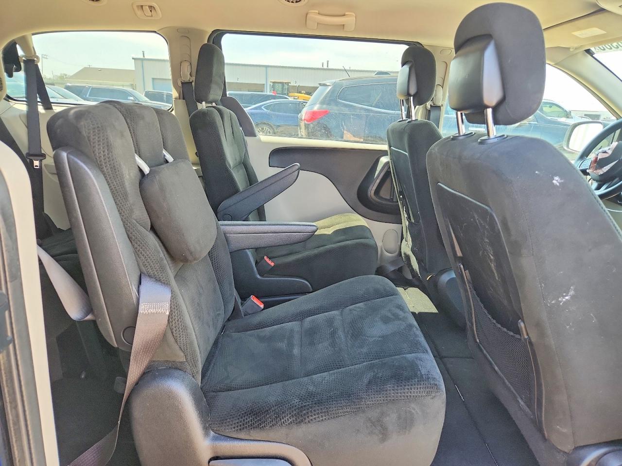 2016 Dodge Grand Caravan Se - zdjęcie 11