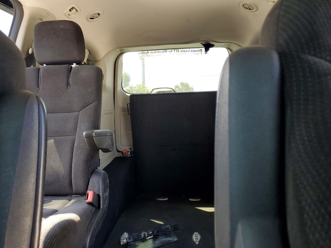 2017 Dodge Grand Caravan Se - zdjęcie 10