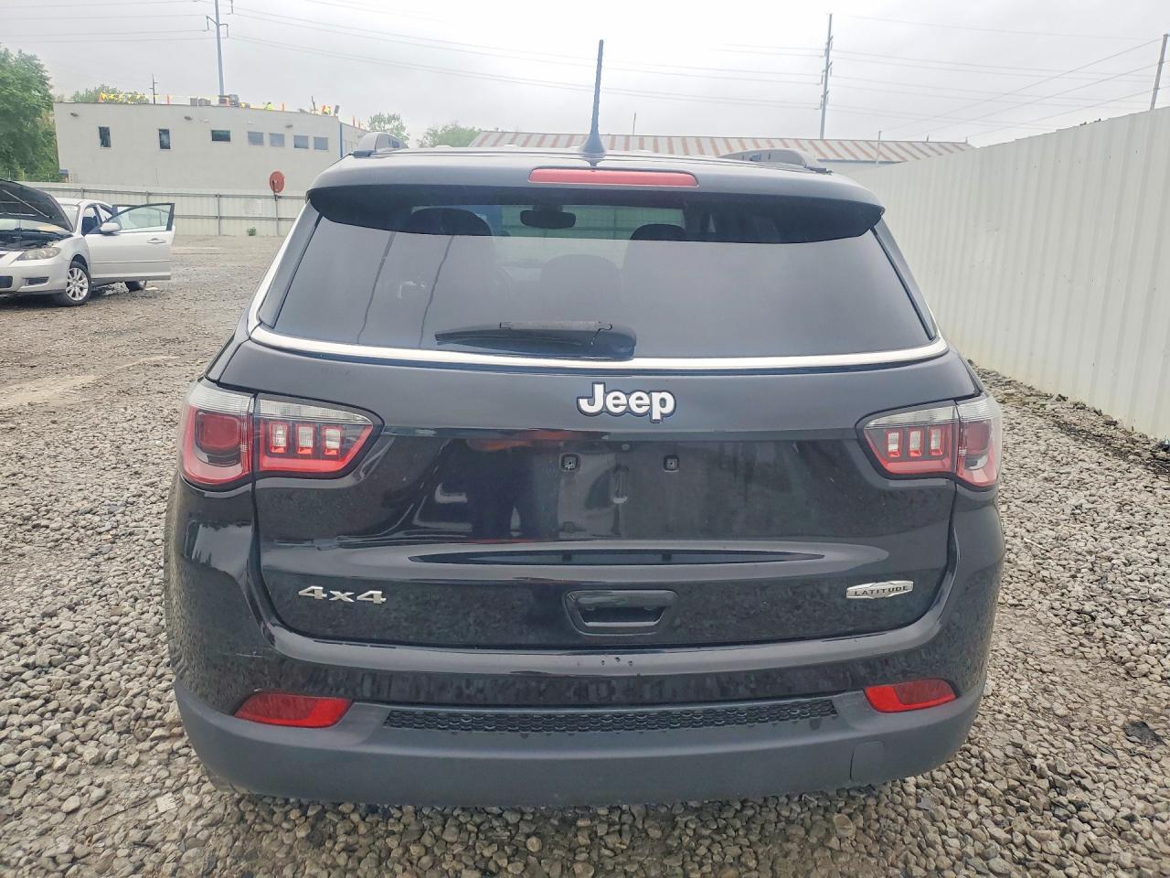 2017 Jeep Compass Latitude - zdjęcie 6
