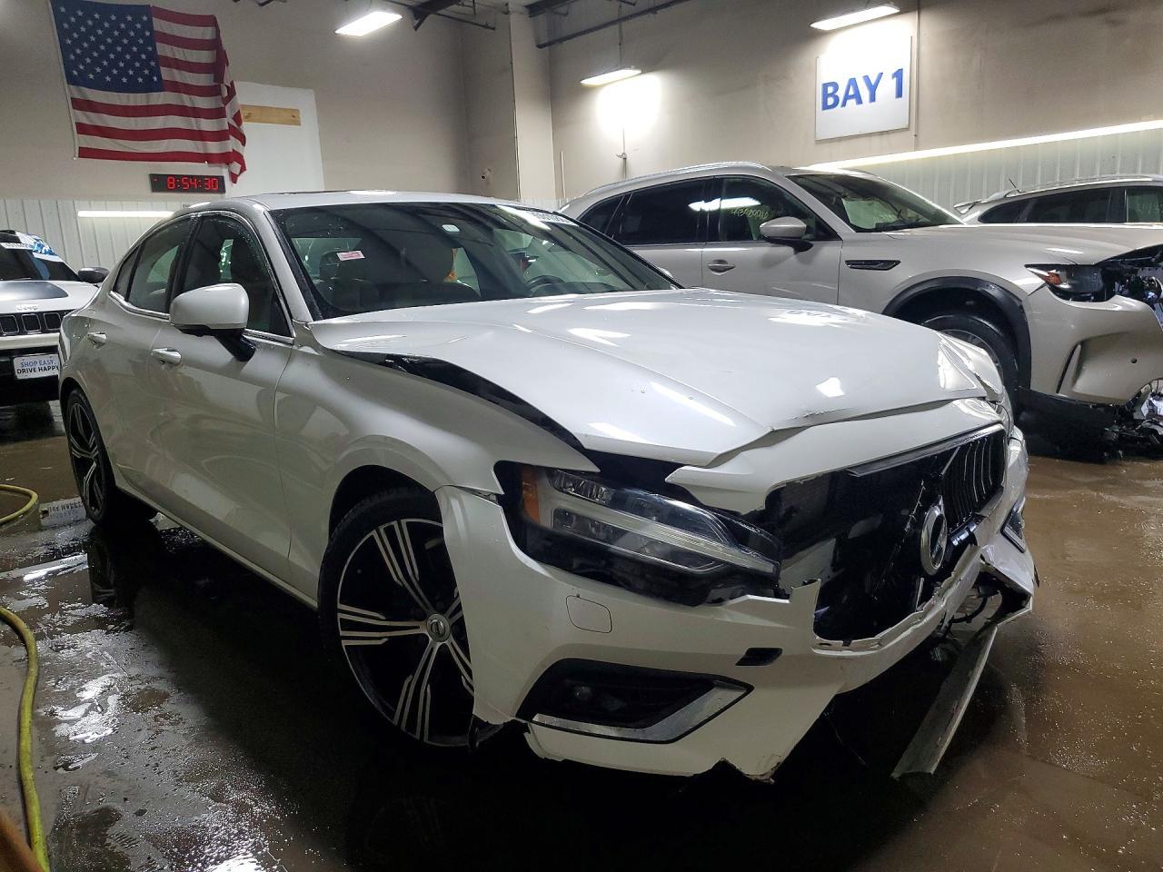 2019 Volvo S60 T6 Inscription - zdjęcie 4